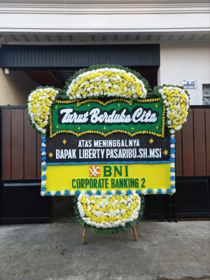Papan Bunga Duka di Padang Selatan