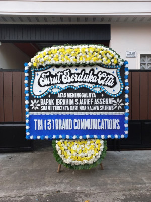 Papan Bunga Duka di Padang Selatan